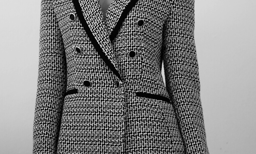 A blézer divattippek között az anyagválasztásra is érdemes figyelni.