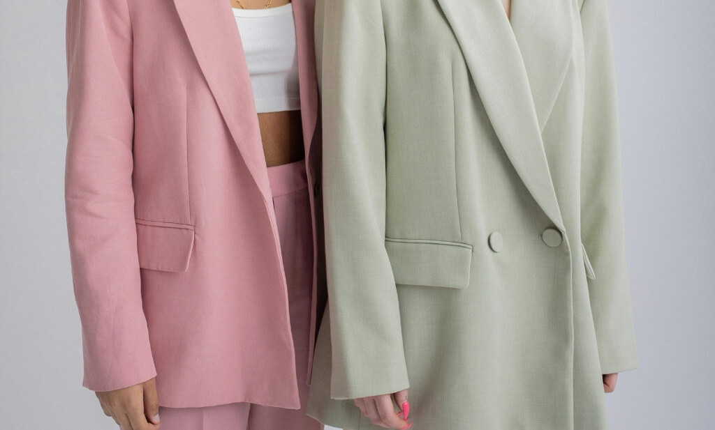 A használt ruha tengerében megannyi örökdarabnak számító blézer található.